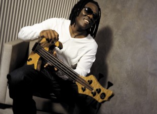 Richard Bona – solowy projekt “afrykańskiego Stinga” we Wrocławiu (5.11.11)